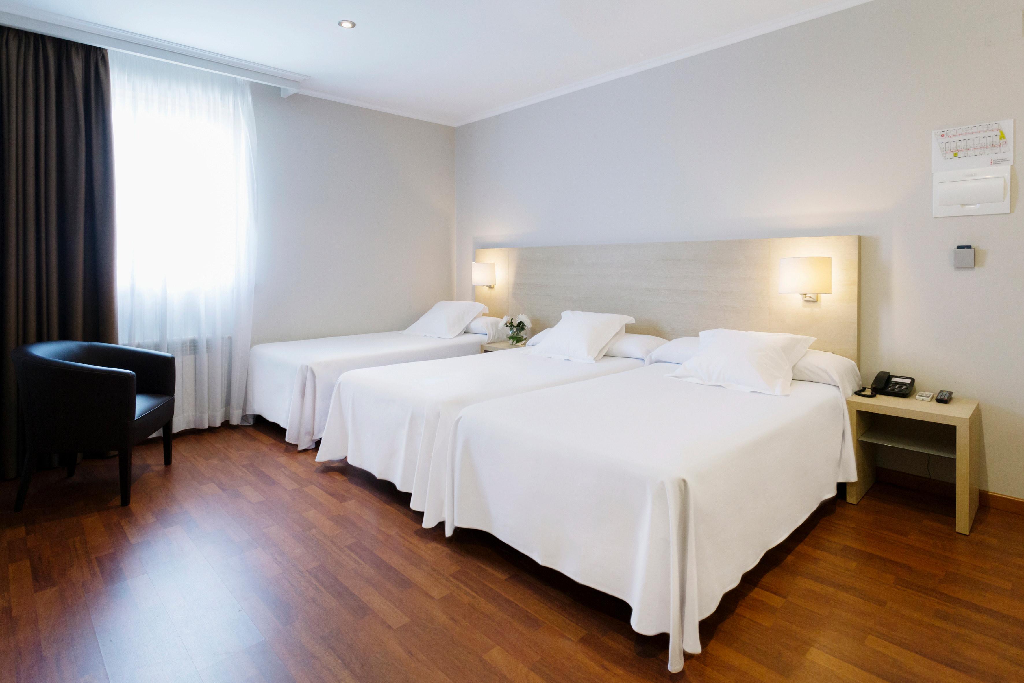 Hotel Valencia Ferrol Luaran gambar