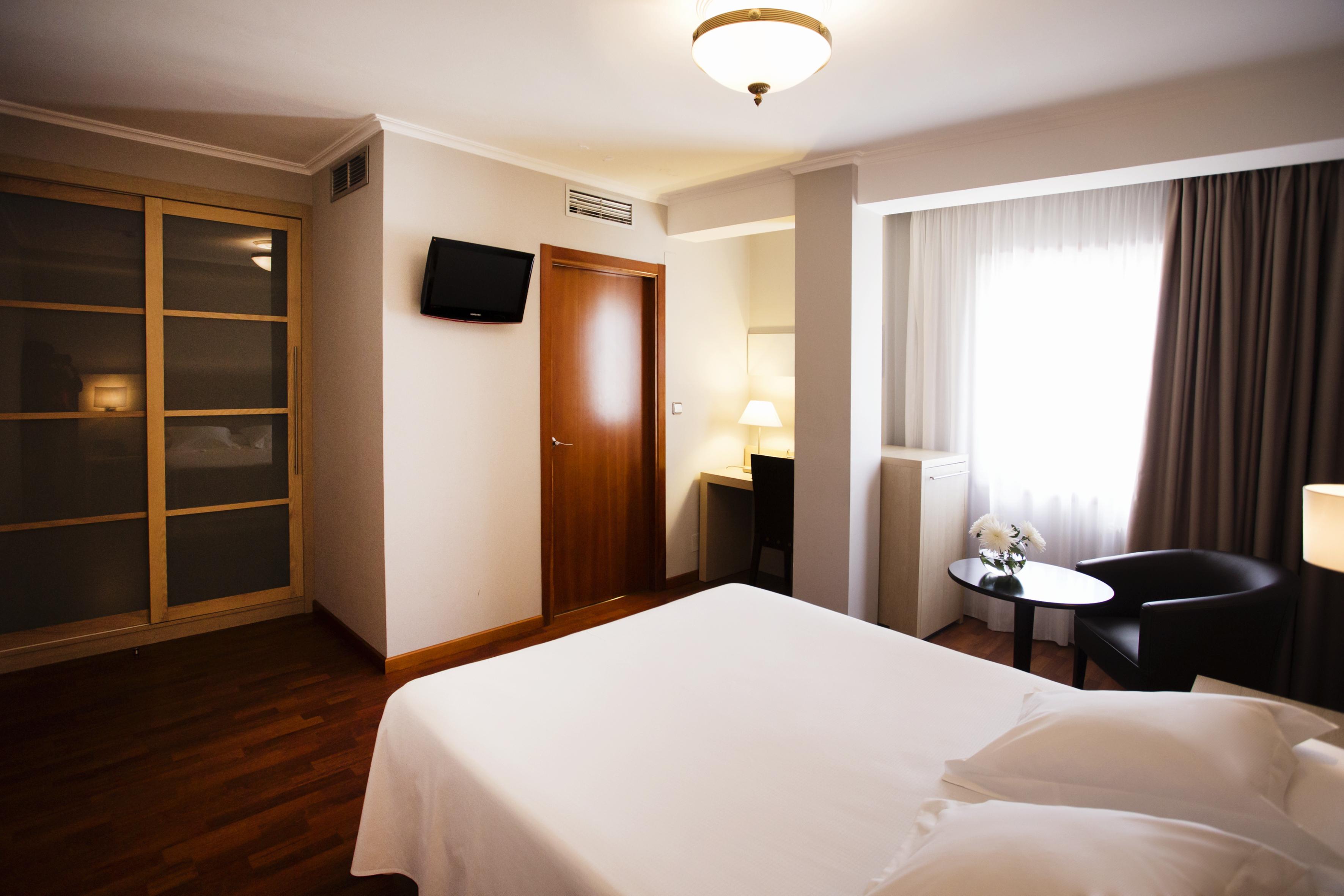 Hotel Valencia Ferrol Luaran gambar