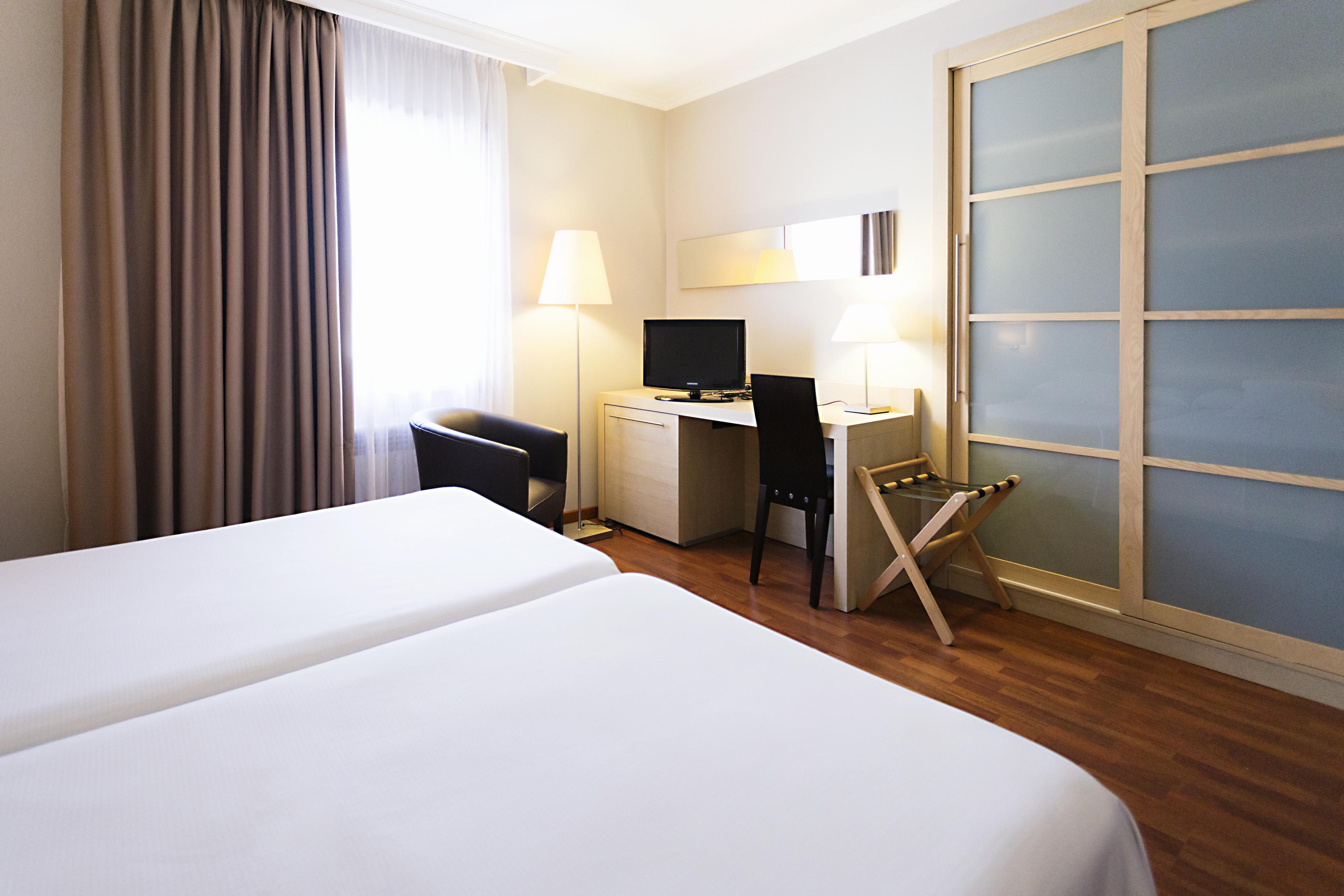Hotel Valencia Ferrol Luaran gambar