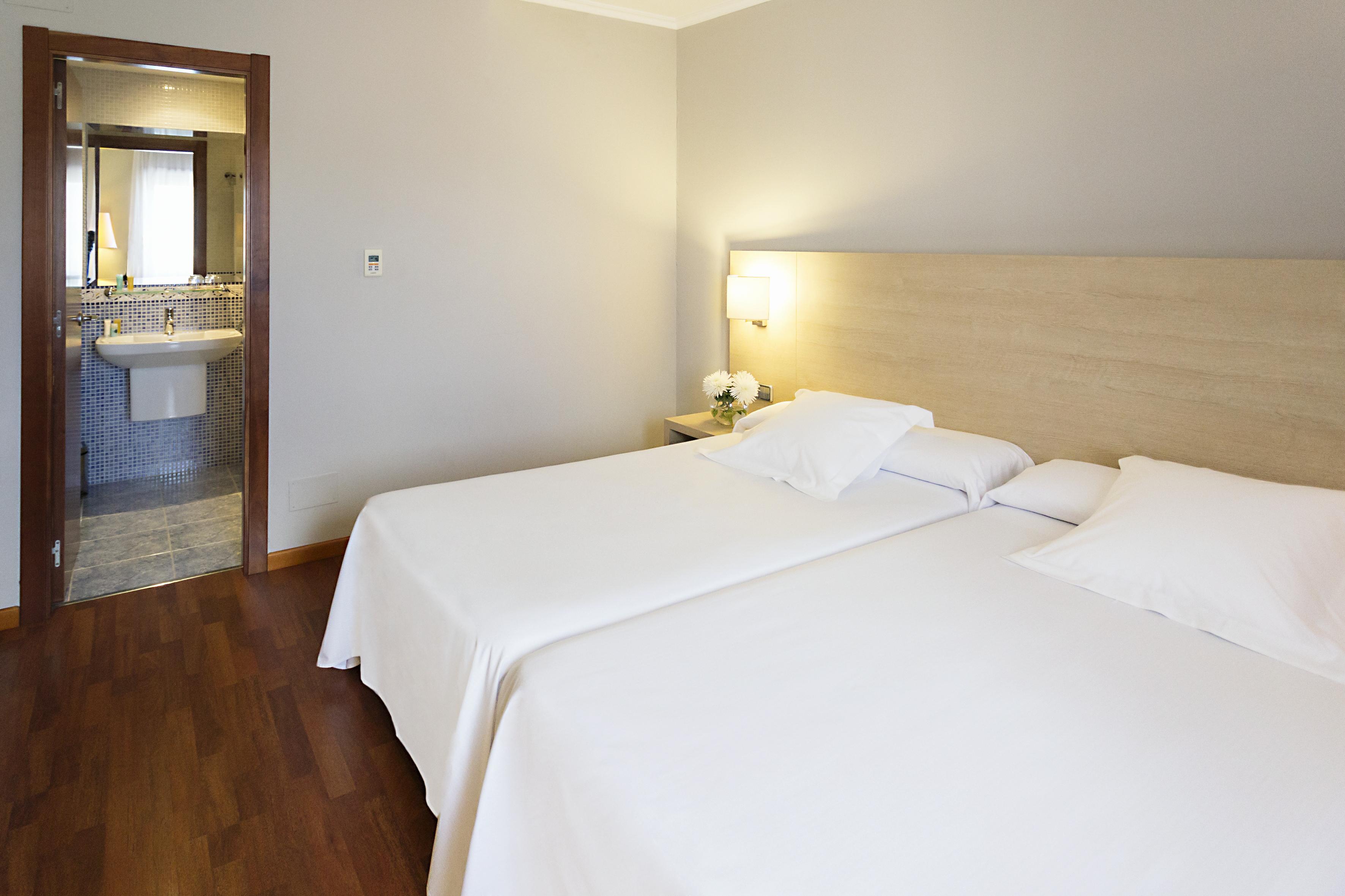 Hotel Valencia Ferrol Luaran gambar