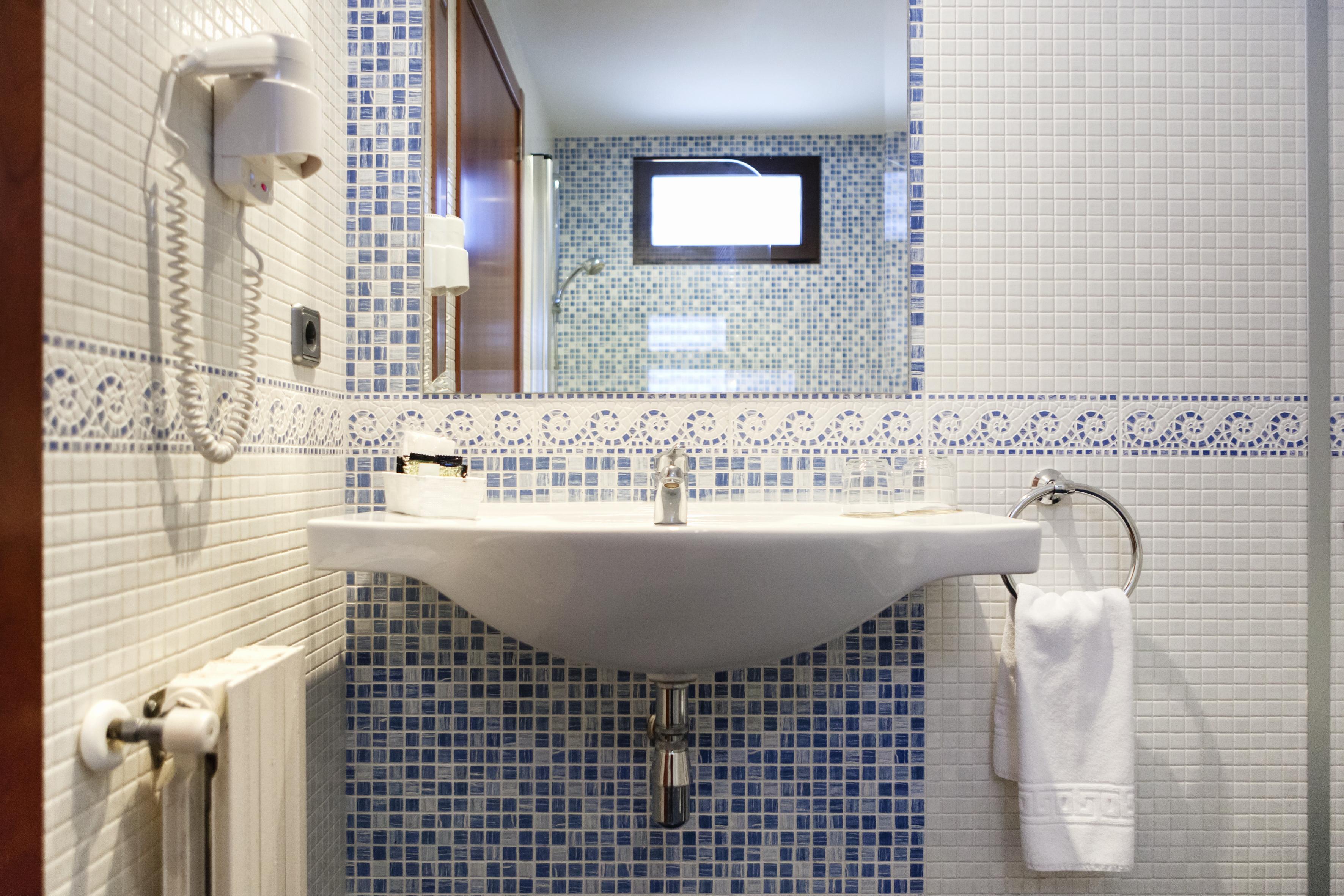 Hotel Valencia Ferrol Luaran gambar