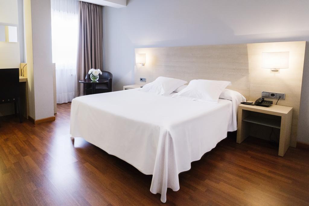 Hotel Valencia Ferrol Luaran gambar