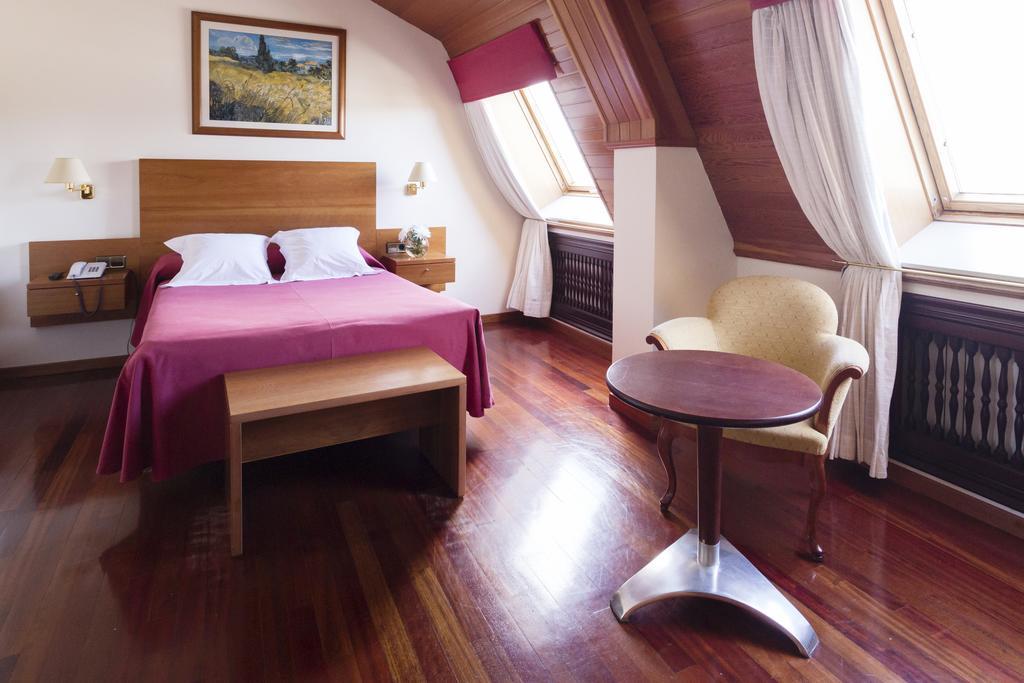 Hotel Valencia Ferrol Luaran gambar